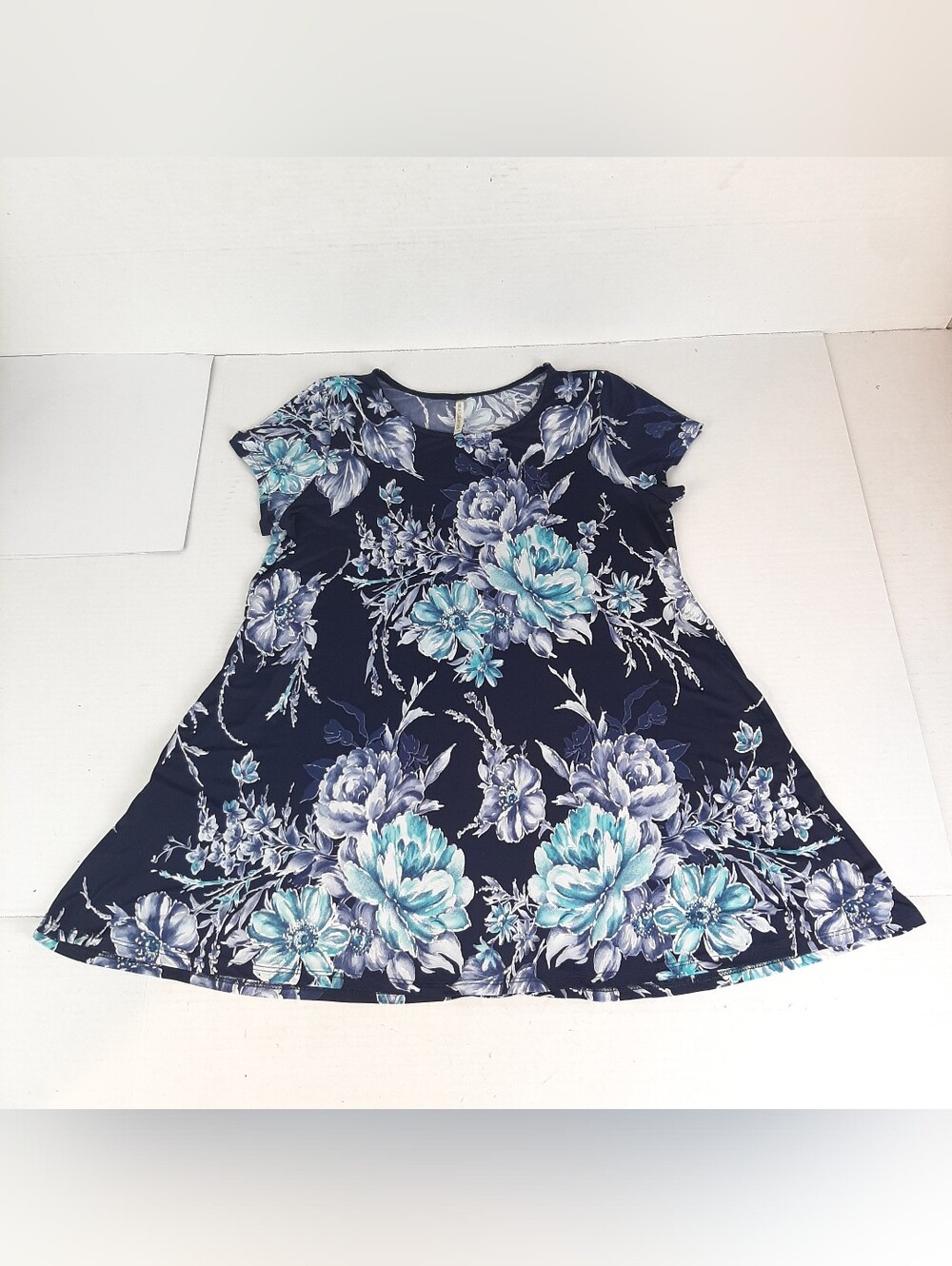 Moa Collection Blue Floral Blouse With Pockets Ladies Large (see measurements)